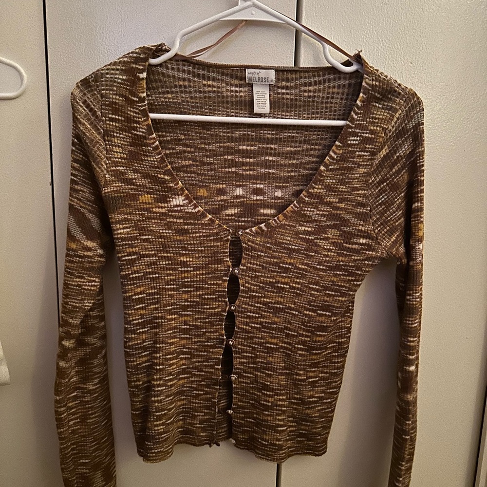 Tilly’s Brown Patterned Button-Down Shirt